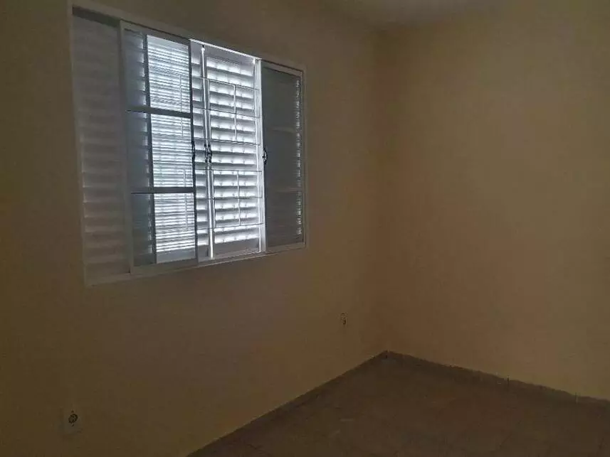 Casa à venda em leilão - leilão extrajudicial - Marília SP - lance mínimo R$ 185.136