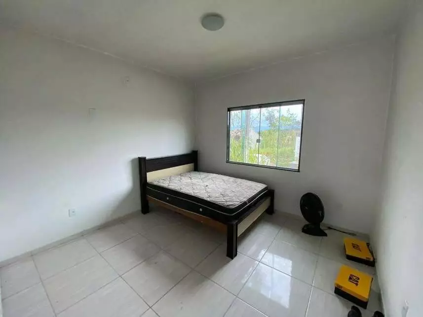 Casa à venda em leilão - leilão extrajudicial - Itaboraí RJ - lance mínimo R$ 141.120