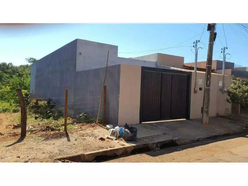 Casa à venda em leilão - leilão extrajudicial - Santa Helena De Goiás GO - lance mínimo R$ 114.240
