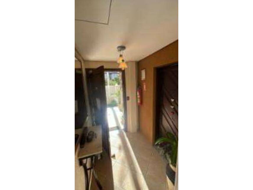 Apartamento à venda em leilão, localizado em Porto Alegre - RS