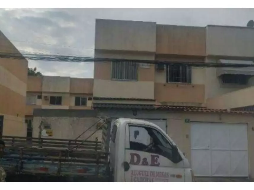 Casa à venda em leilão - leilão extrajudicial - Nova Iguaçu RJ - lance mínimo R$ 78.045