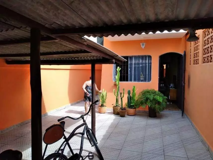 Casa à venda em leilão - leilão extrajudicial - Guarujá SP - lance mínimo R$ 176.750