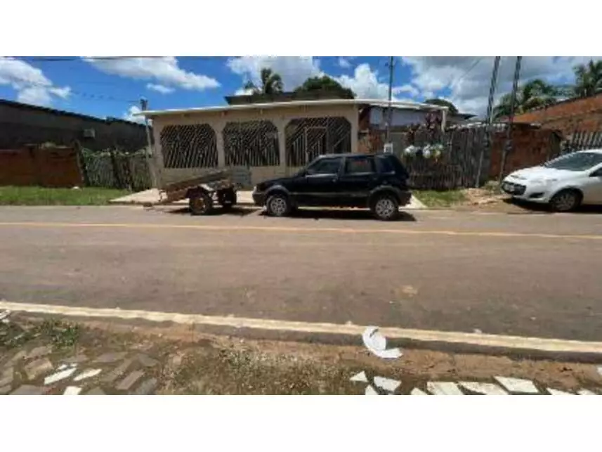 Casa à venda em leilão - leilão extrajudicial - Rio Branco AC - lance mínimo R$ 196.560