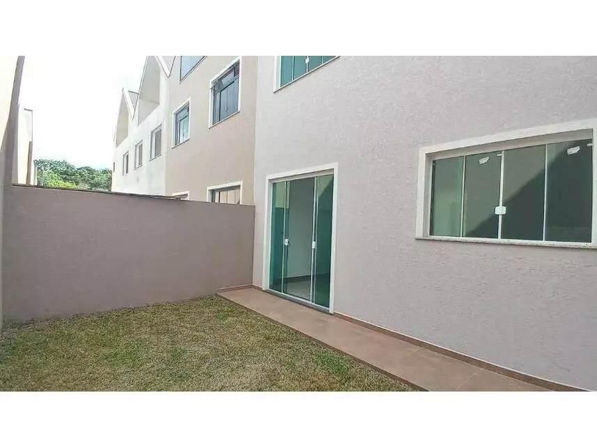 Casa à venda em leilão - leilão extrajudicial - Araucária PR - lance mínimo R$ 546.896