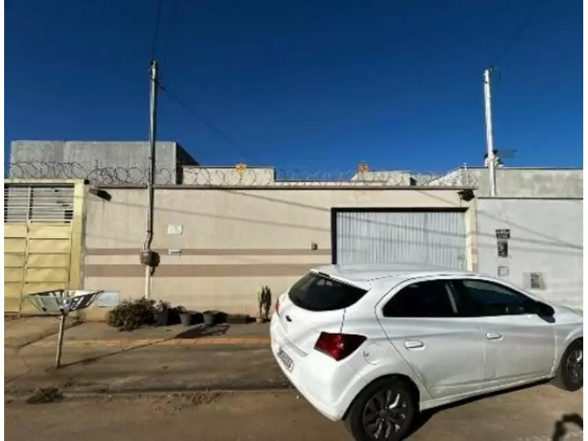 Casa à venda em leilão - leilão extrajudicial - Aparecida de Goiânia GO - lance mínimo R$ 247.000