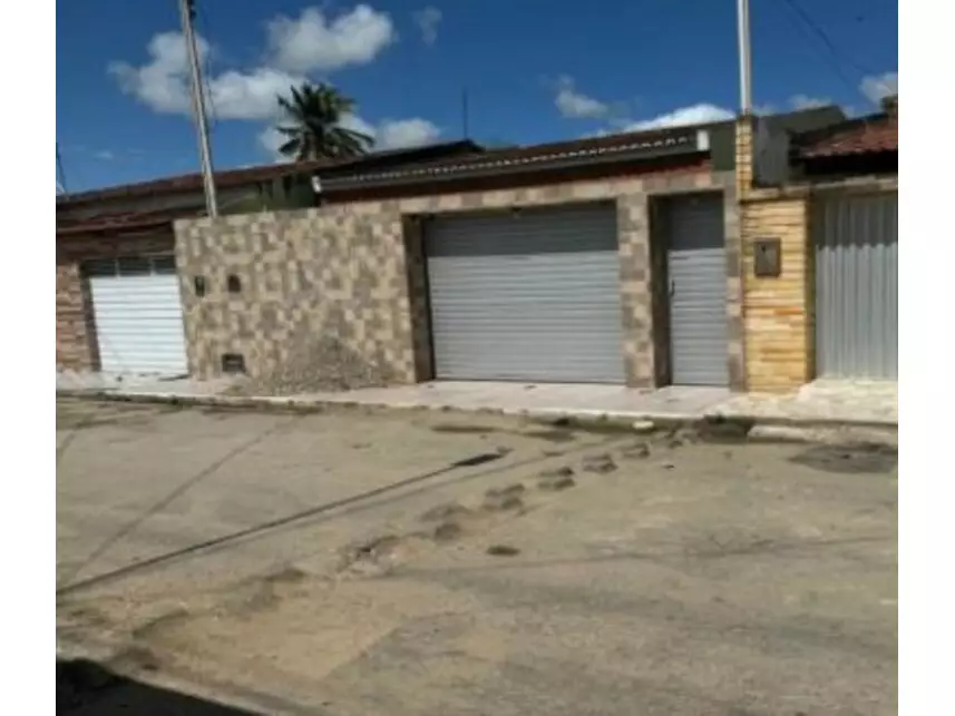 Casa à venda em leilão - leilão extrajudicial - Major Isidoro AL - lance mínimo R$ 184.600