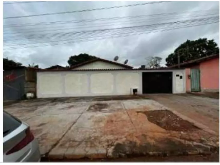 Casa à venda em leilão - leilão extrajudicial - Trindade GO - lance mínimo R$ 219.240