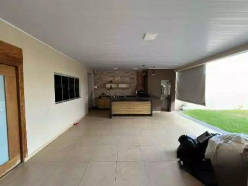 Casa à venda em leilão - leilão extrajudicial - Porangatu GO - lance mínimo R$ 363.960