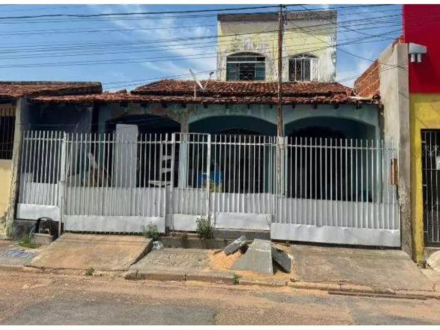 Casa à venda em leilão - leilão extrajudicial - Cuiabá MT - lance mínimo R$ 156.000