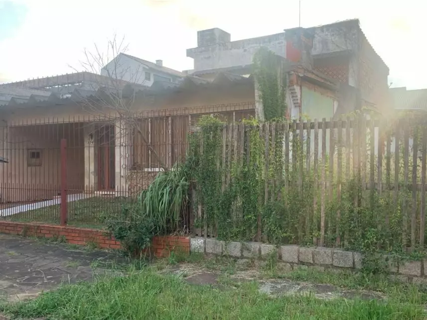 Casa à venda em leilão - leilão extrajudicial - Porto Alegre RS - lance mínimo R$ 633.000