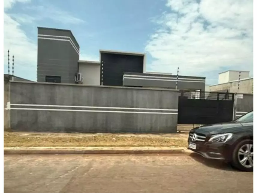 Casa à venda em leilão - leilão extrajudicial - Sinop MT - lance mínimo R$ 147.000