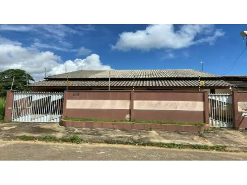 Casa à venda em leilão - leilão extrajudicial - Machadinho DOeste RO - lance mínimo R$ 143.000
