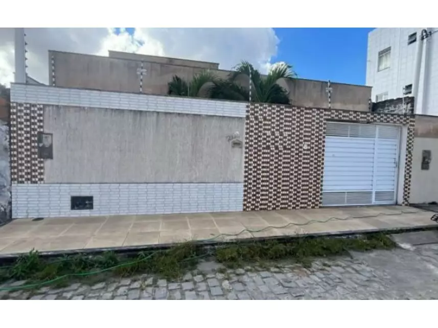 Casa à venda em leilão - leilão extrajudicial - Feira de Santana BA - lance mínimo R$ 142.000