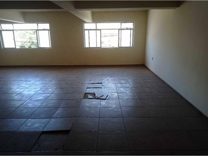 Imagem 3 do Leilão de Loja - Carambita - Valença/RJ