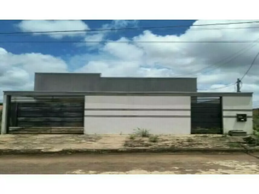 Casa à venda em leilão - leilão extrajudicial - Confresa MT - lance mínimo R$ 203.025