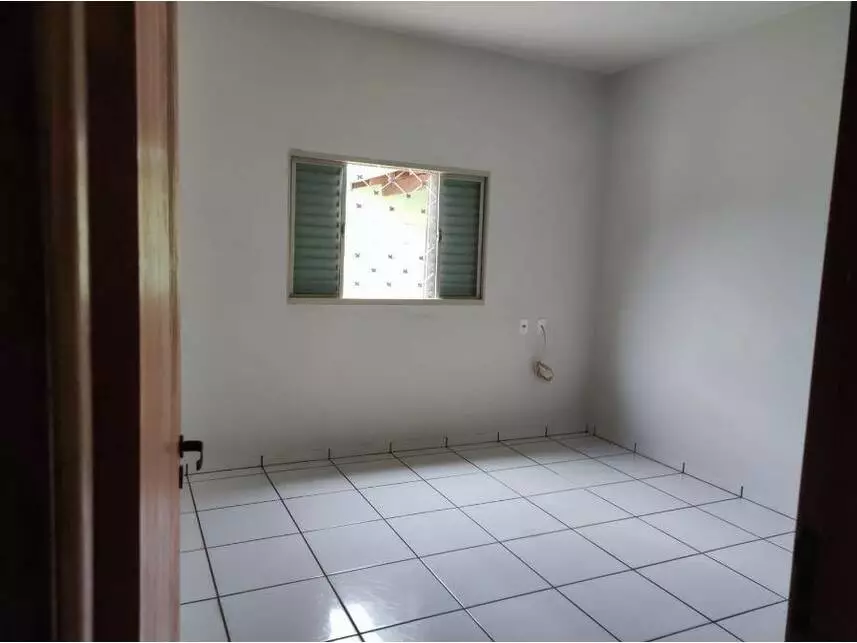 Casa à venda em leilão - leilão extrajudicial - Frutal MG - lance mínimo R$ 211.200