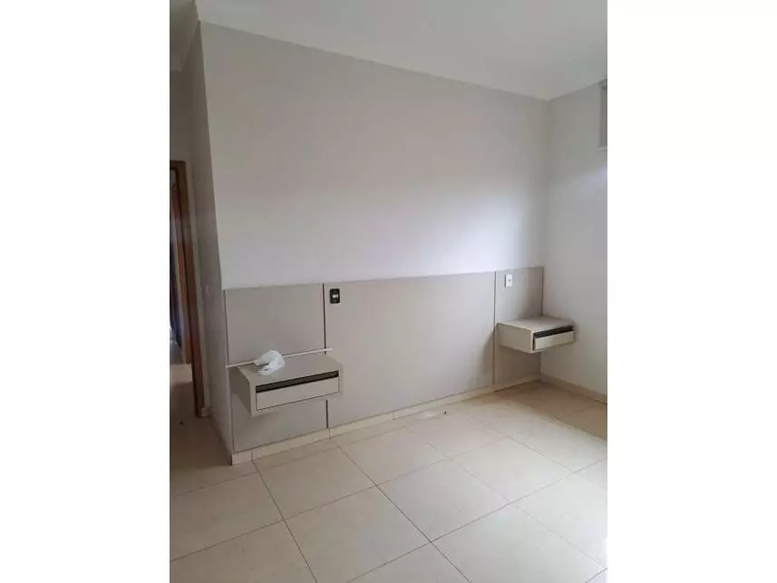 Casa à venda em leilão - leilão extrajudicial - Catalão GO - lance mínimo R$ 309.600