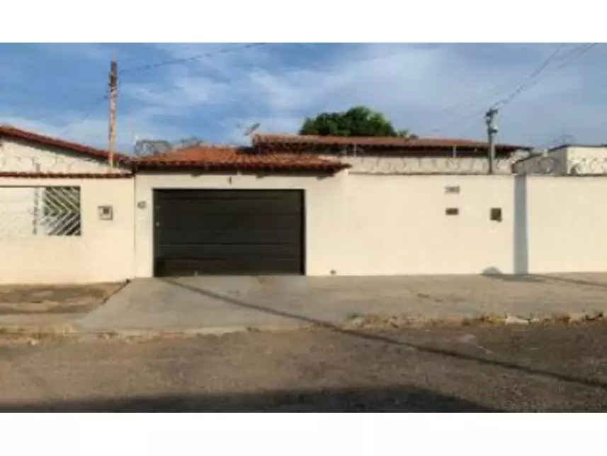 Casa à venda em leilão - leilão extrajudicial - Aparecida de Goiânia GO - lance mínimo R$ 162.162