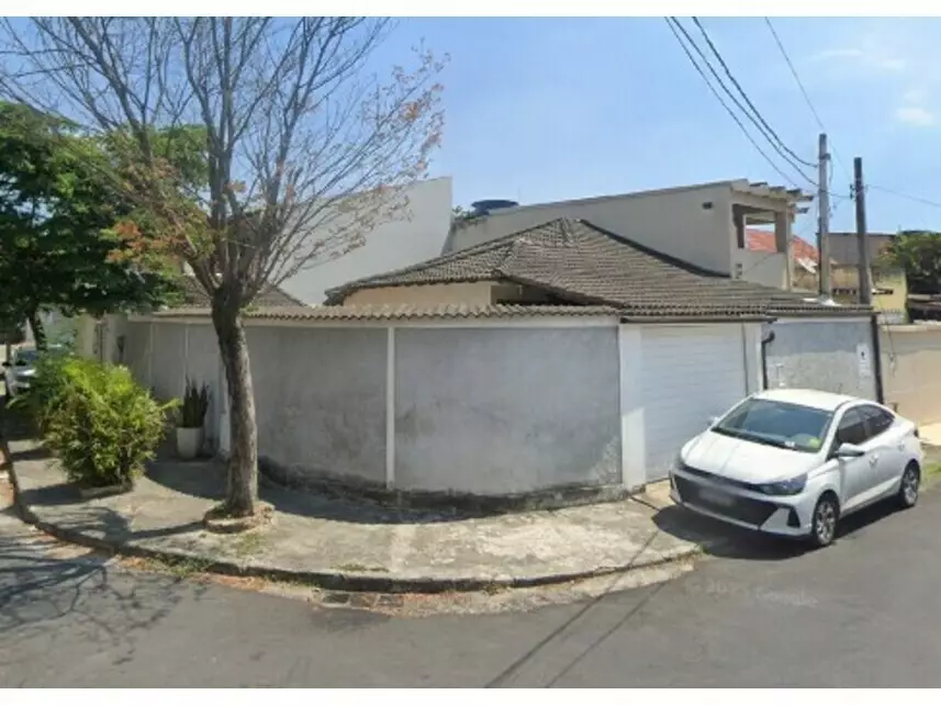 Casa à venda em leilão - leilão extrajudicial - Rio de Janeiro RJ - lance mínimo R$ 137.775