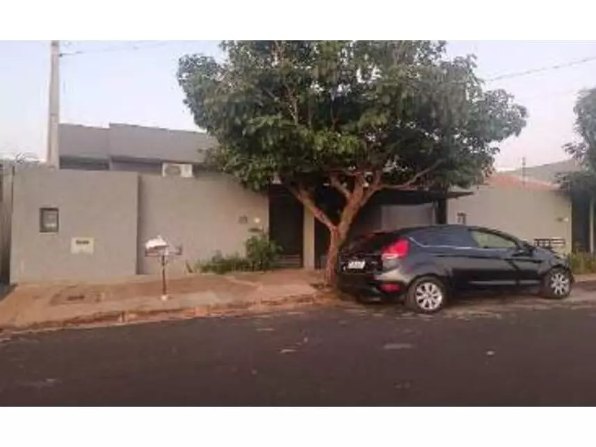 Casa à venda em leilão - leilão extrajudicial - São José do Rio Preto SP - lance mínimo R$ 153.439