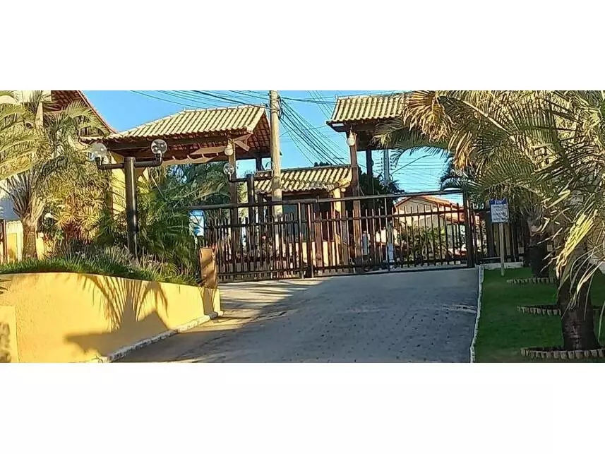 Casa à venda em leilão - leilão extrajudicial - Araruama RJ - lance mínimo R$ 283.500