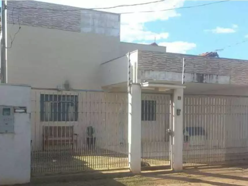 Casa à venda em leilão - leilão extrajudicial - Rondonópolis MT - lance mínimo R$ 409.830