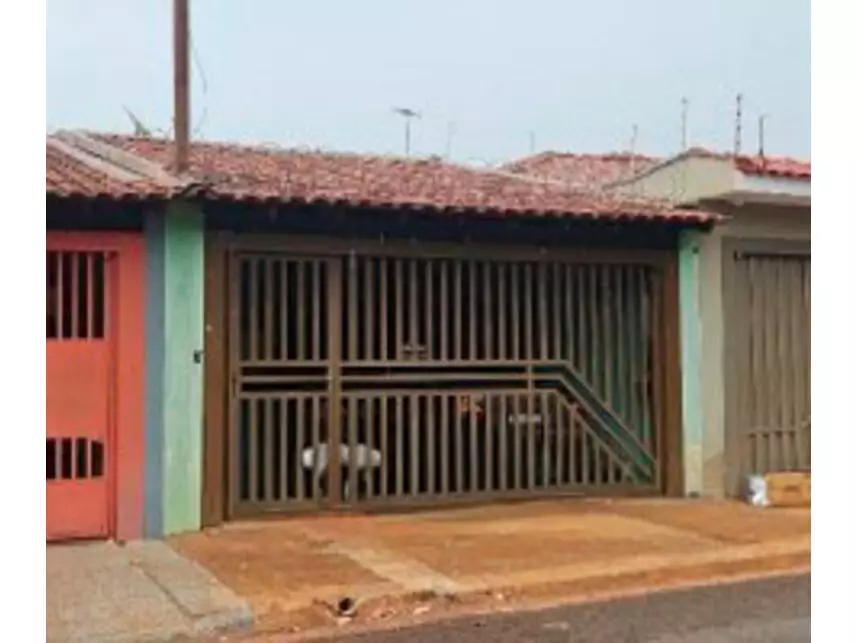 Casa à venda em leilão - leilão extrajudicial - Ribeirão Preto SP - lance mínimo R$ 152.000