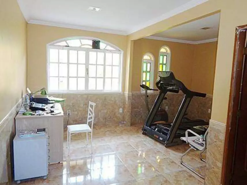 Casa à venda em leilão - leilão extrajudicial - Duque de Caxias RJ - lance mínimo R$ 108.720