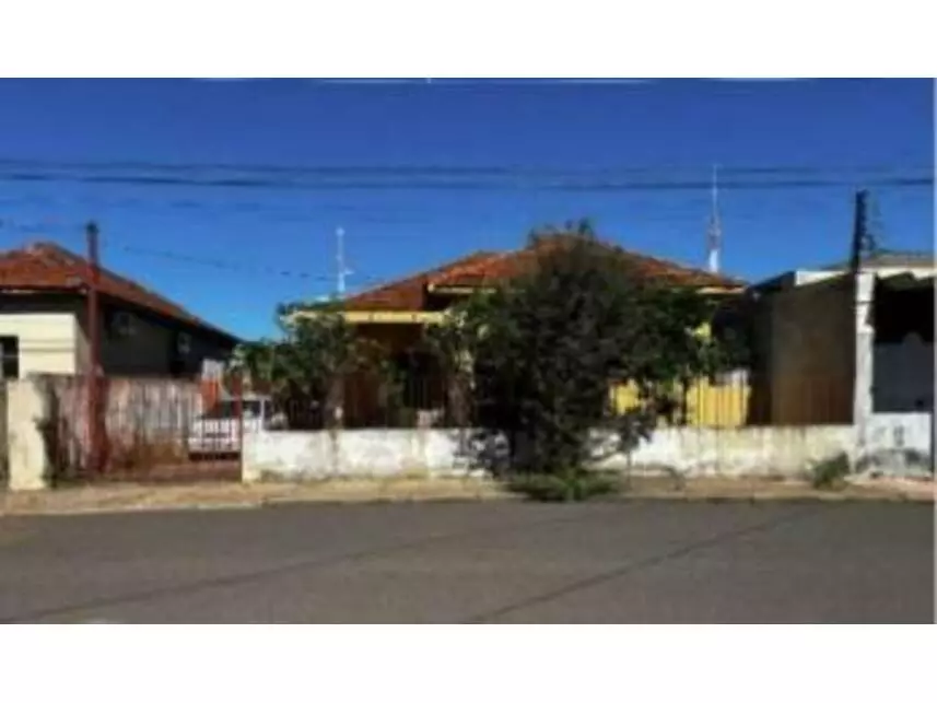 Casa à venda em leilão - leilão extrajudicial - Assis SP - lance mínimo R$ 255.360