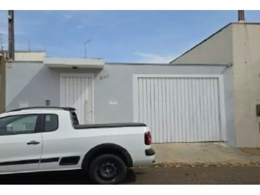 Casa à venda em leilão - leilão extrajudicial - Agudos SP - lance mínimo R$ 105.000