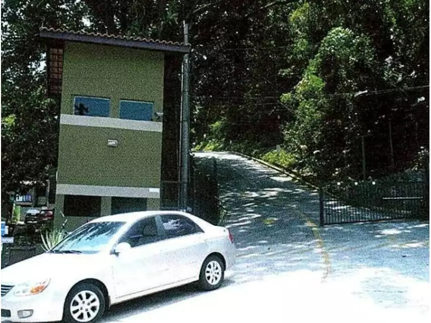 Terreno à venda em leilão - leilão judicial - Guarujá SP - lance mínimo R$ 257.381