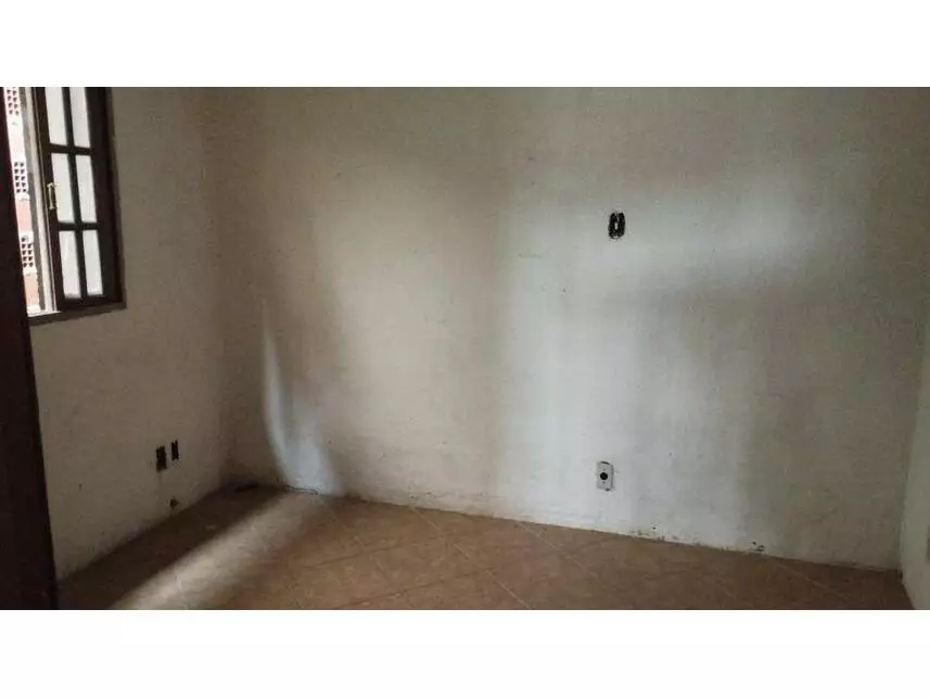 Casa à venda em leilão - leilão extrajudicial - Teresópolis RJ - lance mínimo R$ 235.000