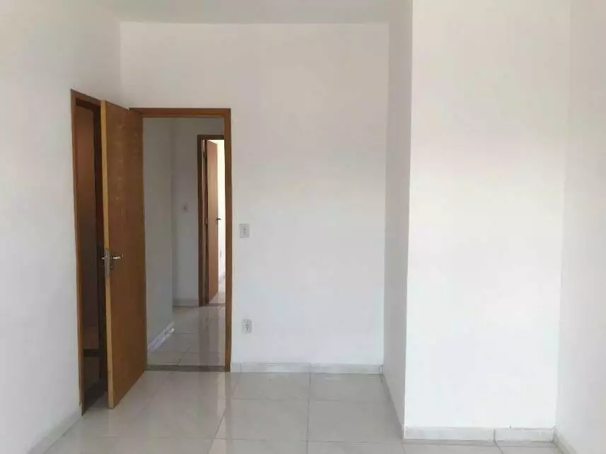 Casa à venda em leilão - leilão extrajudicial - Nova Iguaçu RJ - lance mínimo R$ 221.000