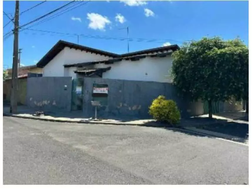 Casa à venda em leilão - leilão extrajudicial - Votuporanga SP - lance mínimo R$ 222.480