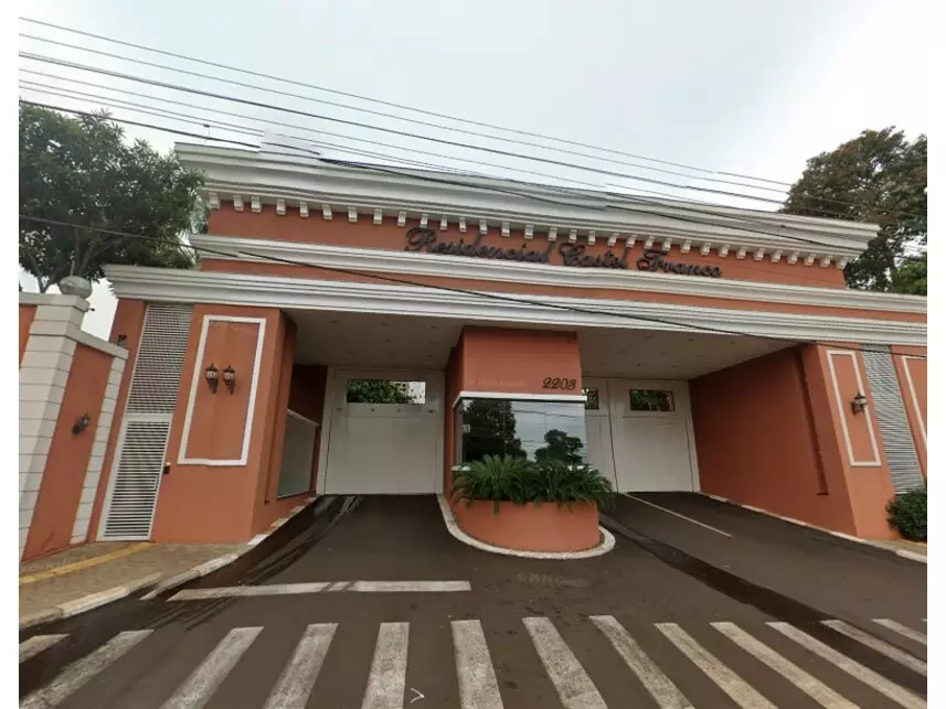 Casa à venda em leilão - leilão extrajudicial - Foz do Iguaçu PR - lance mínimo R$ 2.161.800
