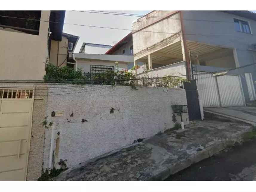 Leilão de Casa Imóvel em Betim/MG - Lance Inicial R$ 280.000 - Extrajudicial
