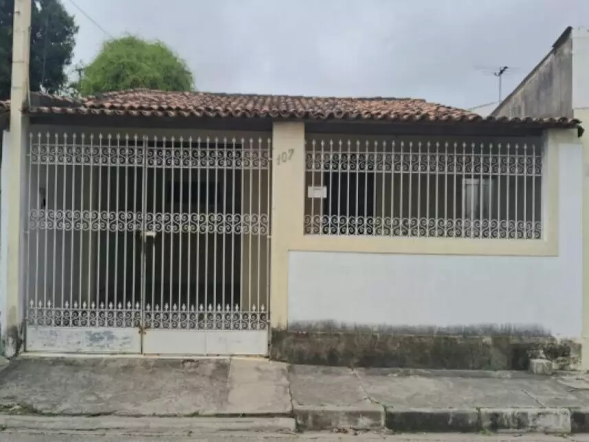 Leilão de Casa Imóvel em Feira de Santana/BA - Lance Inicial R$ 110.299 - Extrajudicial