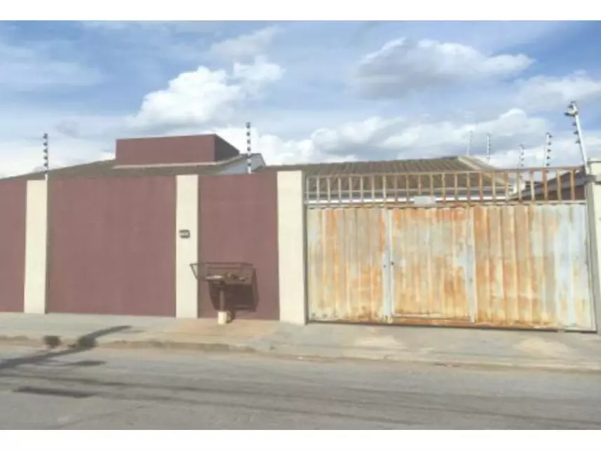 Leilão de Casa Imóvel em Cuiabá/MT - Lance Inicial R$ 280.000 - Extrajudicial