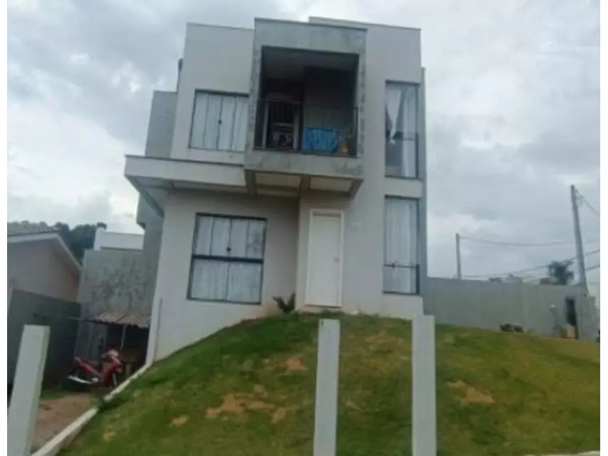 Leilão de Casa Imóvel em Pato Branco/PR - Lance Inicial R$ 107.000 - Extrajudicial