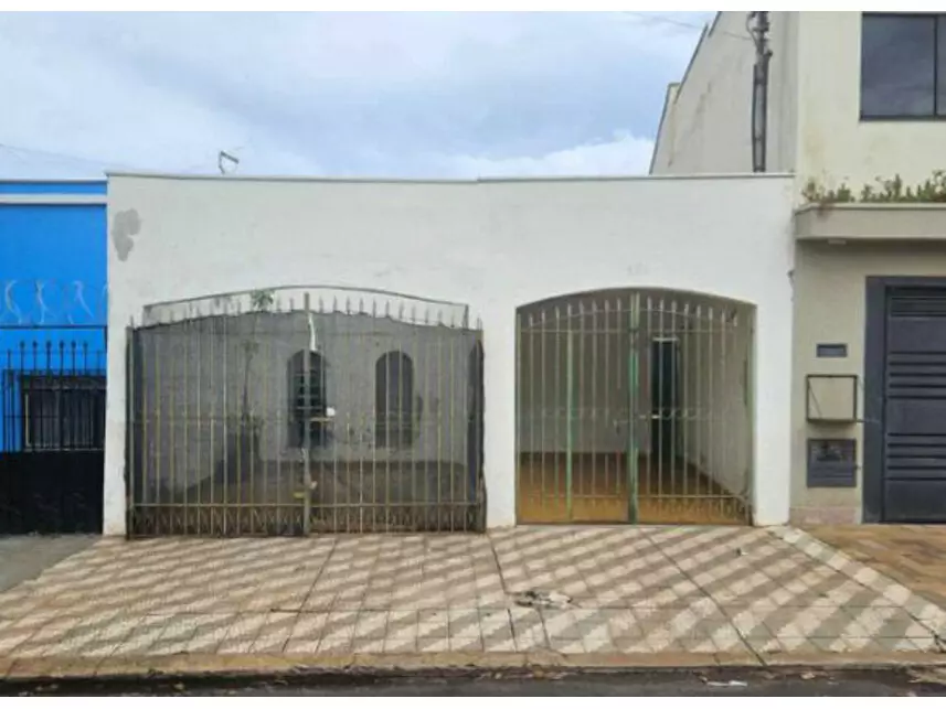 Leilão de Casa Imóvel em Uberaba/MG - Lance Inicial R$ 87.000 - Extrajudicial