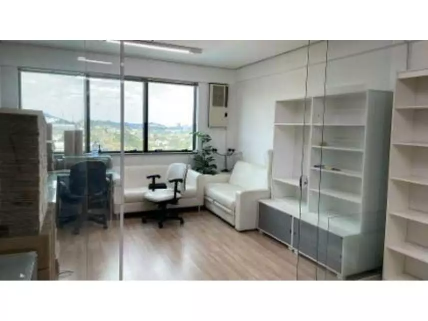 Comercial 44m² em Santana de Parnaíba/SP