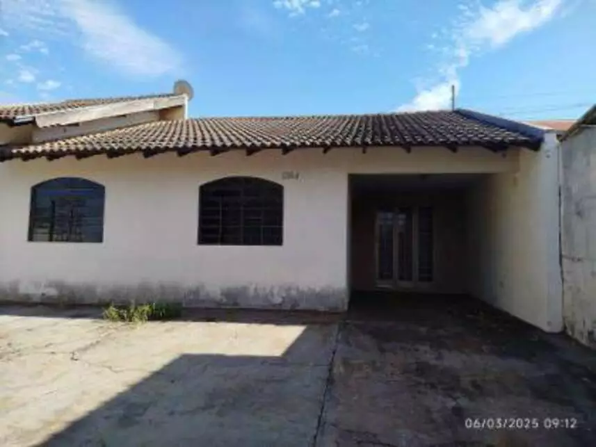 Casa 253m² em Conjunto Residencial Inocente Vila Nova Jr. (borba Gato), Maringá/PR