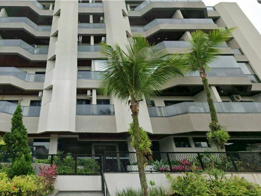 Apartamento à venda em leilão