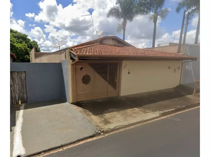 Casa 262m² em Jardim Marilia, Pirassununga/SP