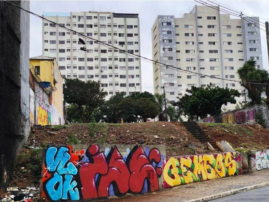 Terreno à venda em leilão