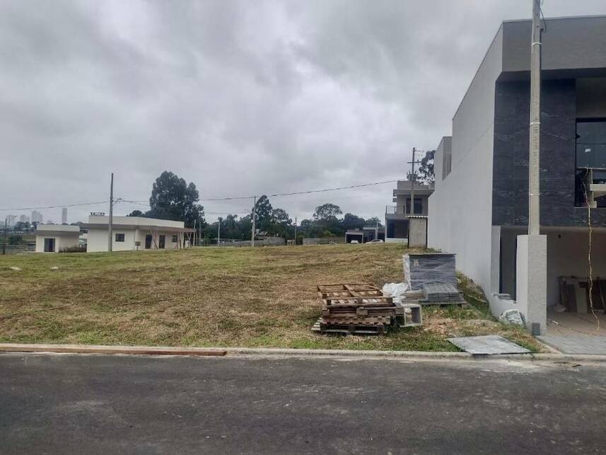 Terreno à venda em leilão