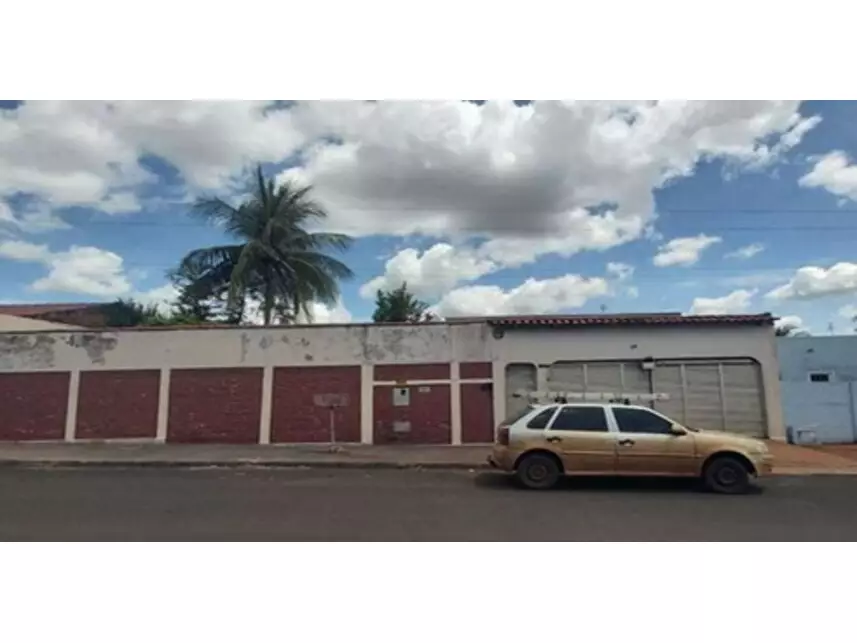 Casa, Centro em Quirinópolis, GO