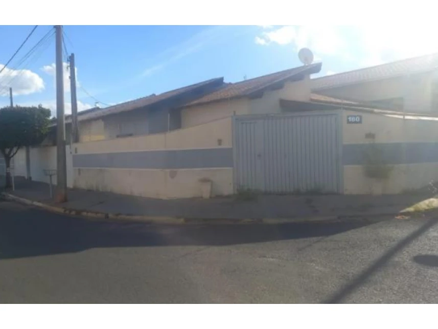 Casa em leilão em PIRANGI/SP a partir de R$ 77.000 | Lance Rápido