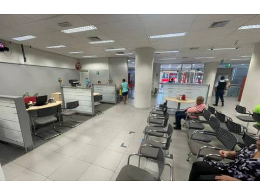 Ex-agência à venda em leilão