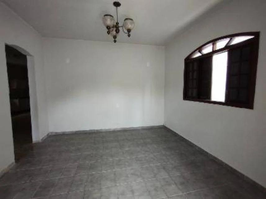 Rua João Venício Palazzo, 79, Retiro da Mantiqueira, Cruzeiro, SP, 12710110